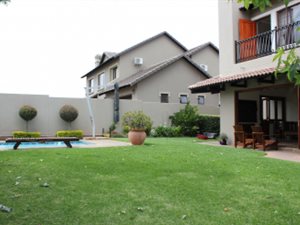 4 Bed House in Amberfield Manor
