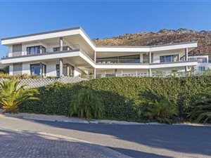 7 Bed House in Mountainside