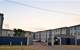 2 Bedroom Apartment in Lansdowne