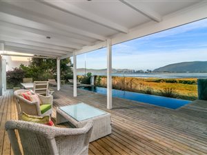 5 Bed House in Thesen Islands