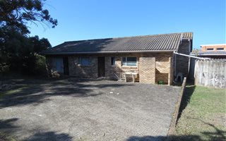 3 Bedroom House in Kasouga
