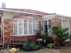 4 Bed House in Kensington