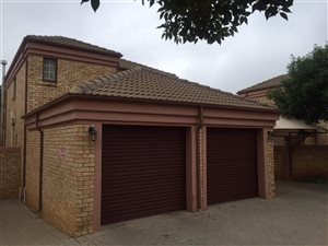 3 Bed Cluster in Ruimsig