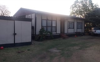 3 Bedroom House in Leeuhof