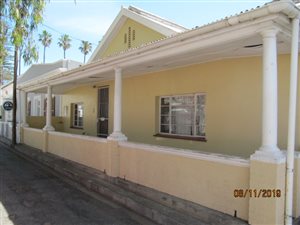 3 Bed House in Graaff Reinet