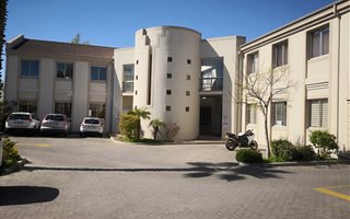 100 m² Office Space in Durbanville Central