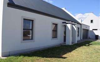 3 Bedroom House in Roux Park