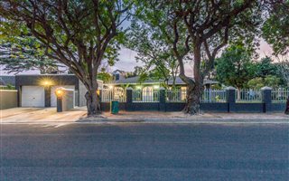 3 Bedroom House in Constantia