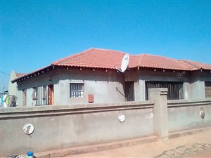 3 Bed House in Roodekop