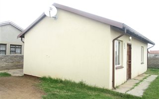 2 Bedroom House in Golden Gardens