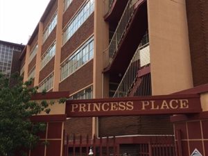 1 Bed Apartment in Parktown