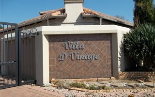 525 m² Land available in Libradene