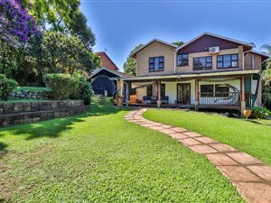 5 Bed House in Clarendon