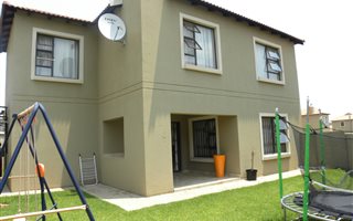 3 Bedroom Duplex in Equestria