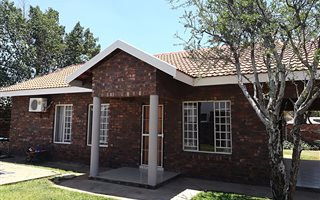 2 Bedroom House in Lephalale (Ellisras)