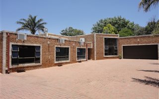 4 Bedroom House in Sharonlea