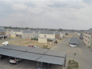 2 Bed Apartment in Vanderbijlpark Central