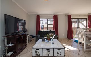 3 Bedroom House in Candlewoods Estate