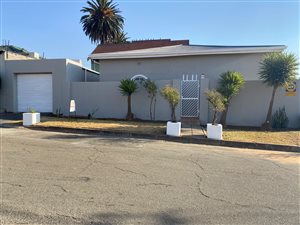 3 Bed House in Newlands