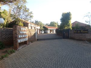 3 Bed Apartment in Val de Grace