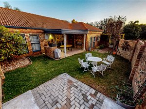 3 Bed Townhouse in Clubview