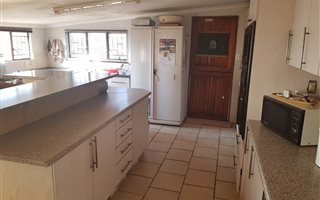 8.6 ha Farm in Bendor
