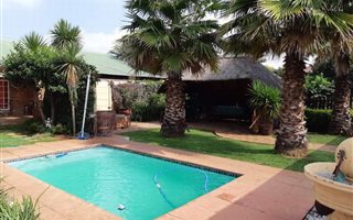 2 Bedroom House in Rothdene