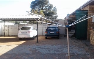 1 Bedroom Flat in Rietvalleirand