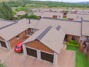 2 Bed Townhouse in Mooikloof Ridge