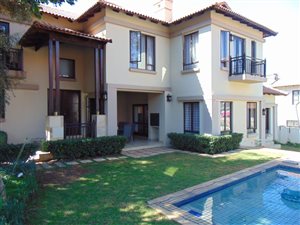 4 Bed Cluster in Douglasdale
