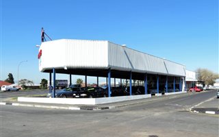1058 m² Commercial space in Parow