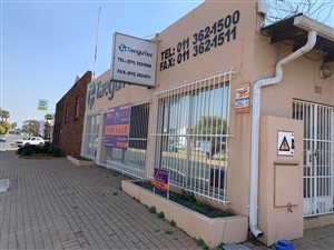 800 m² Commercial space in New State Area