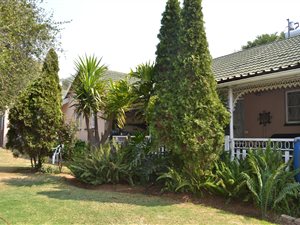 4 Bed House in Van Riebeeck Park