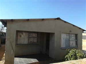 1 Bed House in Langaville