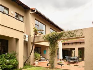 4 Bed House in Dainfern Golf Estate