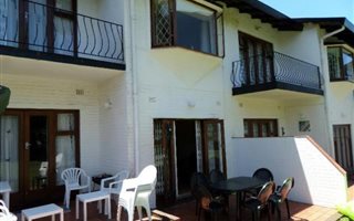 2 Bedroom Duplex in Uvongo