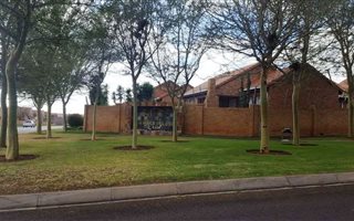 3 Bedroom Simplex in Amberfield