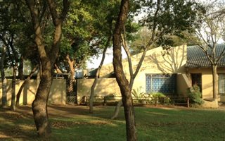 1800 m² Farm in Hillside AH