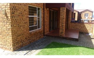 2 Bedroom Apartment in Honeydew