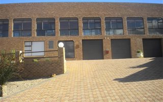 6 Bedroom House in Hartenbos Heuwels
