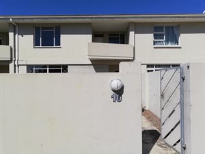 3 Bed Townhouse in Port Elizabeth Central