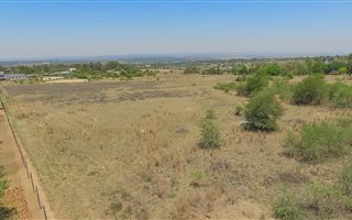 4 ha Smallholding in Bridle Park AH
