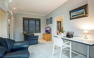 1 Bedroom House in Park Hill