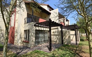 1 Bedroom Apartment in Oukraal Estate