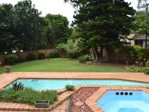 4 Bedroom House in Blythedale Beach