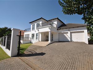 4 Bed House in Mooikloof Gardens
