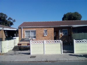 3 Bed House in Lentegeur