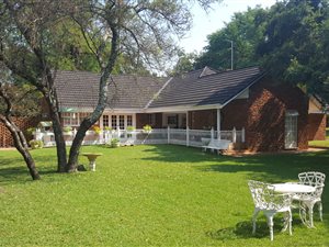 2.1 ha Farm in Kameeldrift East