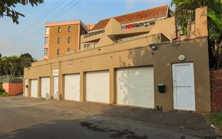 2 Bedroom Duplex in Morningside