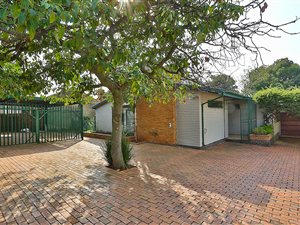 4 Bed House in Franklin Roosevelt Park